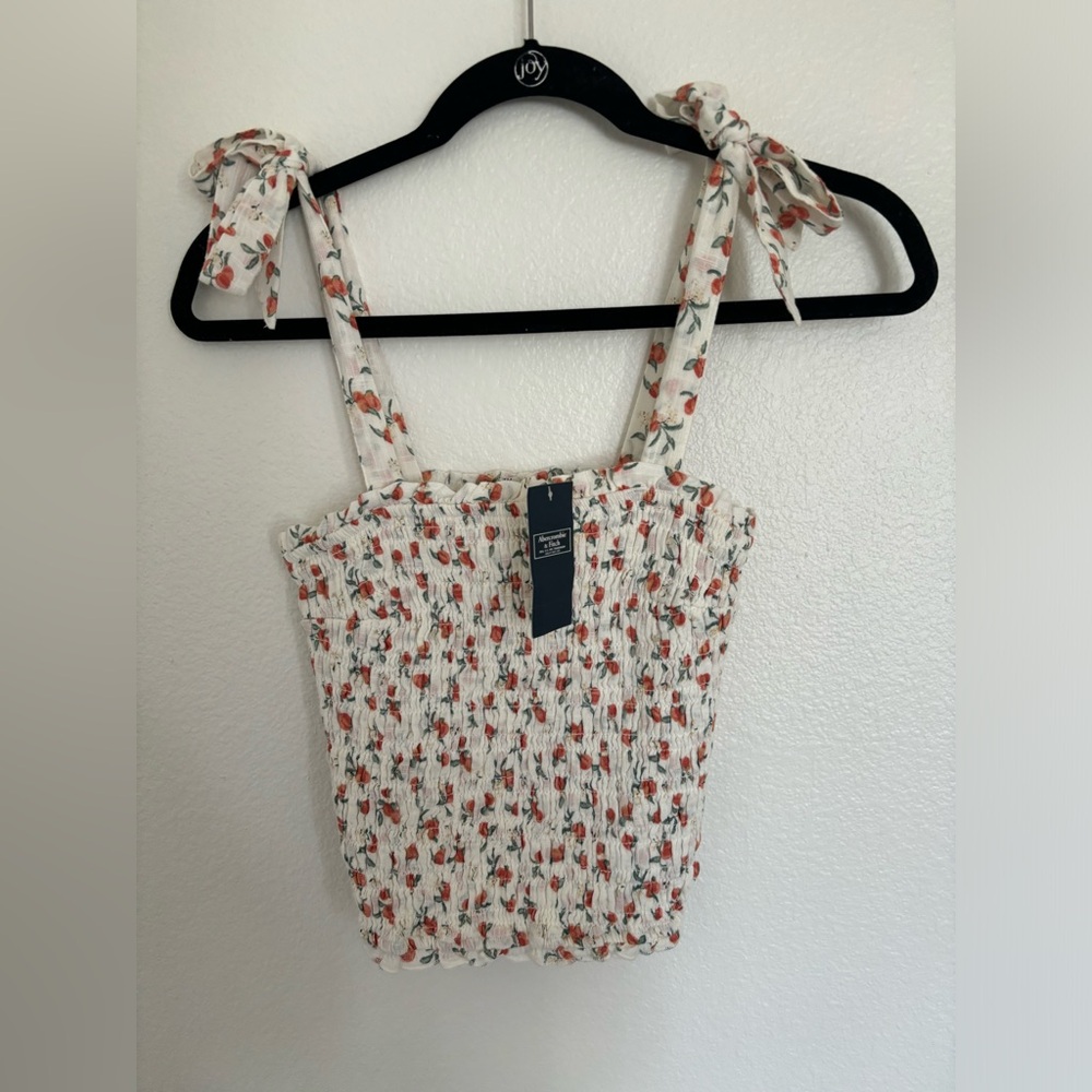 Abercrombie & Fitch tie shoulder smocked tank
